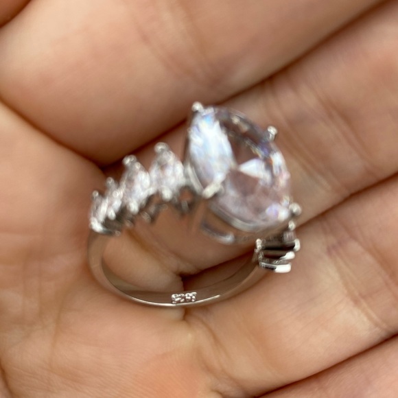 NEW Gorgeous 925 Sterling Silver Ring - Picture 6 of 9